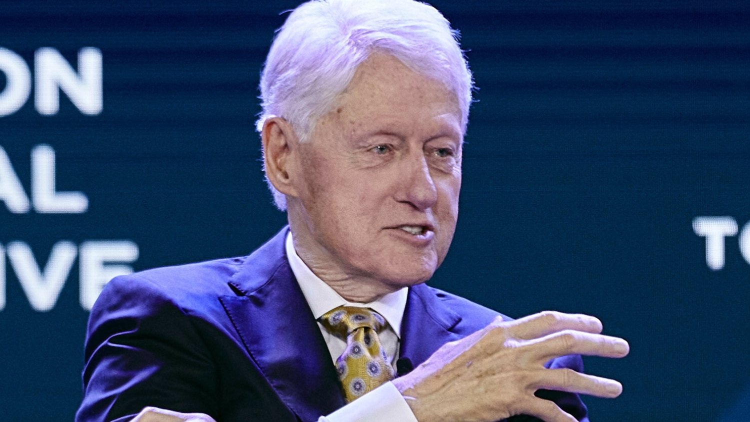 Clinton komentuje zmianę władzy w Polsce. Uderzył mocno w PiS.