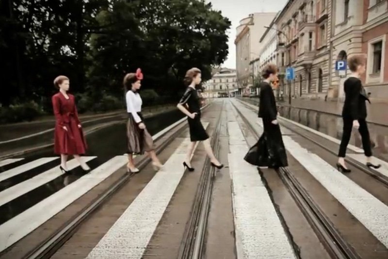 W Polsce pojawiły się flash moby modowe.