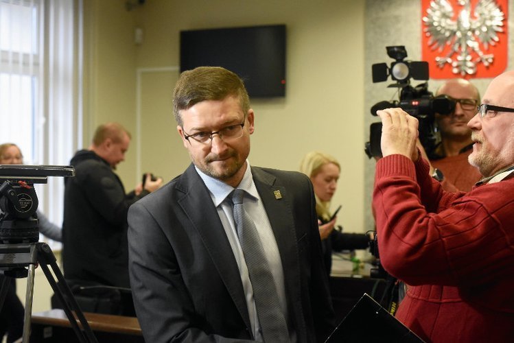 Sędzia Paweł Juszczyszyn ma być przywrócony do pracy.