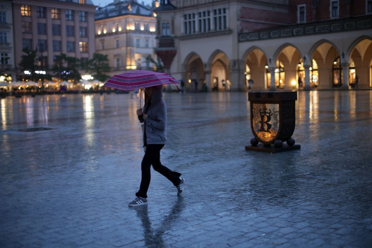Pogoda w Polsce wciąż niebezpieczna. Służby meteo ostrzegają, gdzie będzie najgorzej