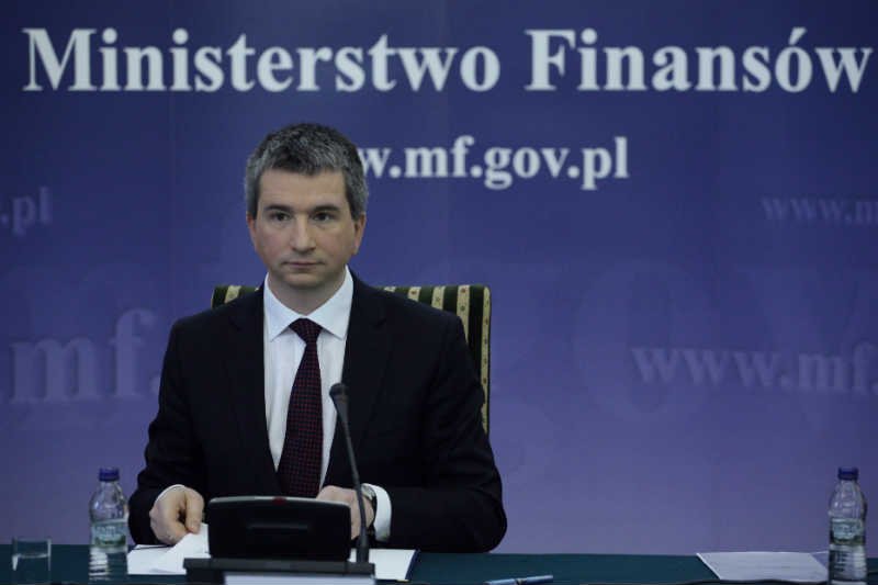 Minister finansów Mateusz Szczurek krytykuje apel Beaty Szydło, która nie chce, by Polska wchodziła do strefy euro.