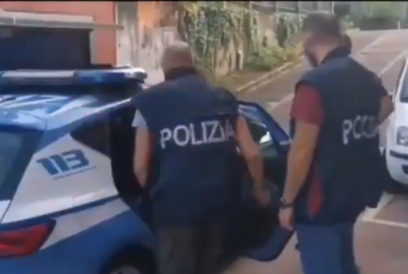 Ciała 39 imigrantów znalezione w ciężarówce. Policja zatrzymała właściciela.