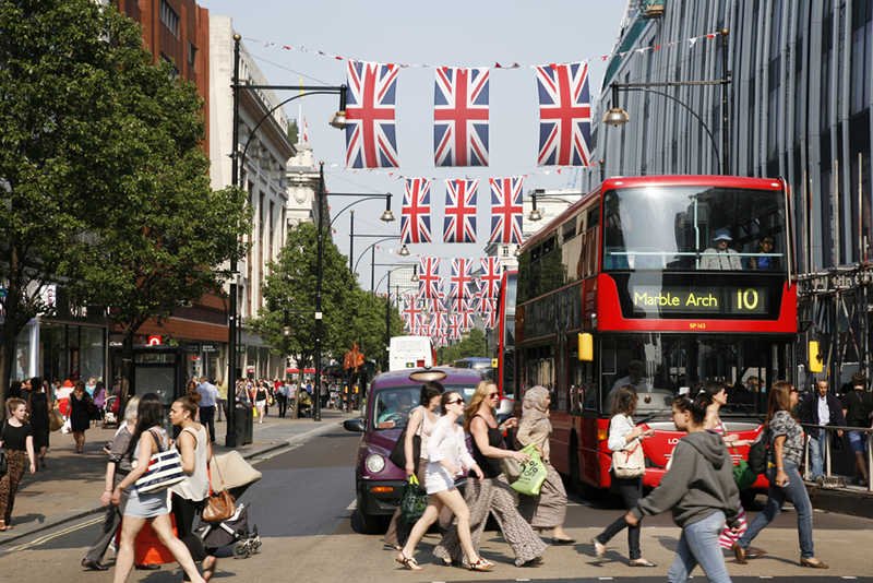 [url=http://shutr.bz/17dACsQ]Więcej imigrantów niż Brytyjczyków[/url] ma wyższe wykształcenie. Koniec stereotypów?