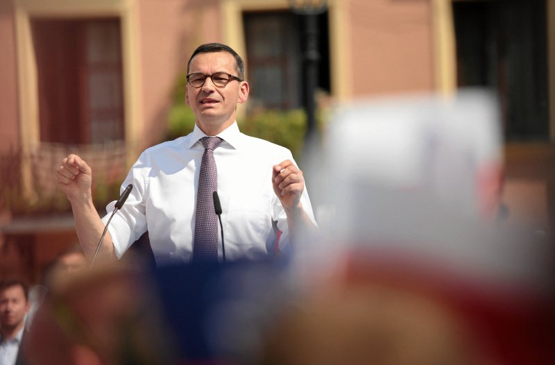 Premier Mateusz Morawiecki w trakcie kampanii przed wyborami parlamentarnymi w 2019 r.