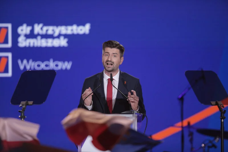 Krzysztof Śmiszek w wywiadzie dla "Wysokich obcasów" mówił o więzieniu dla Jarosława Kaczyńskiego.