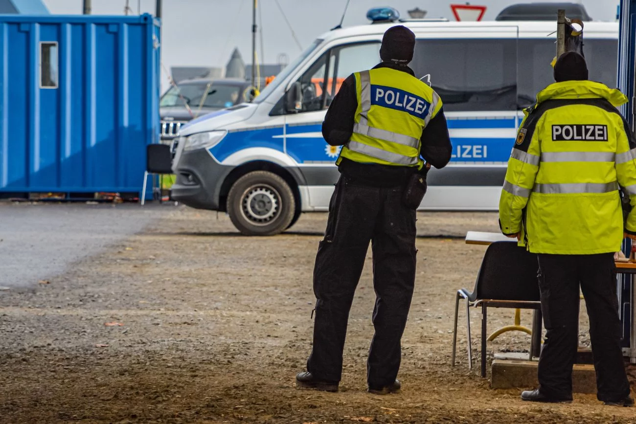 Niemiecka prasa o polityce migracyjnej. "Rząd stąpa po cienkim lodzie". Polityka migracyjna Niemiec. Prasa: "rząd stąpa po cienkim lodzie".