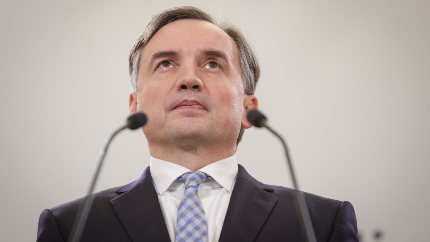 Patryk Jaki zdradził stan zdrowia Zbigniewa Ziobry. "Czeka go operacja"