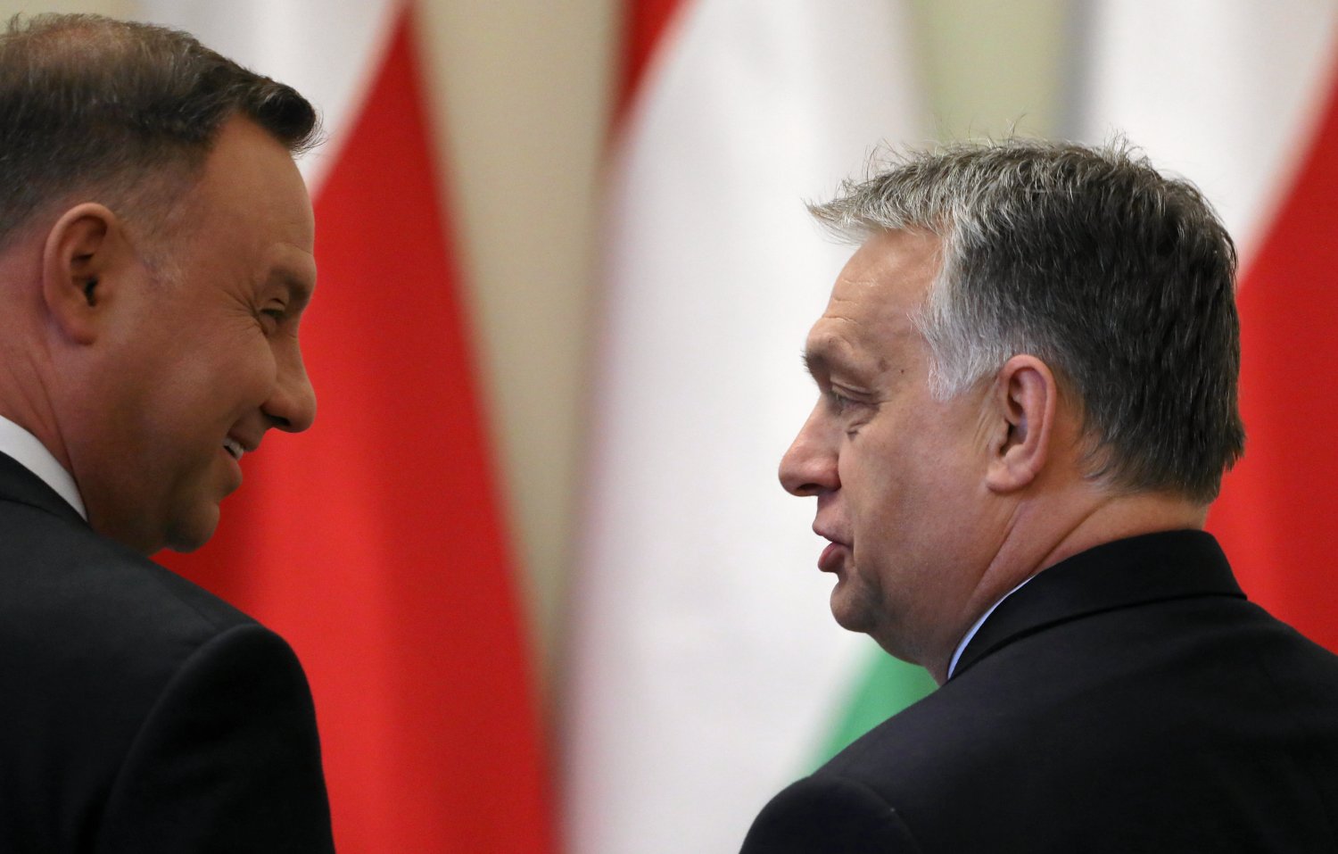 Andrzej Duda spotyka się dzisiaj z Donaldem Trumpem, a Viktor Orbán z Władimirem Putinem. To symboliczne pokazuje, jakie są nasze relacje z Węgrami.