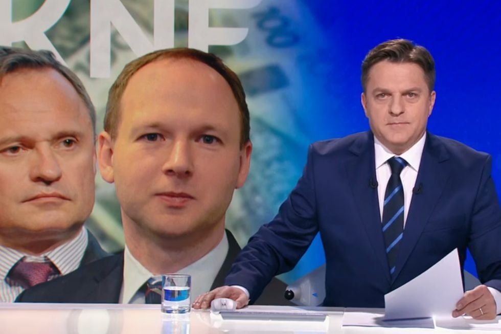 Bogdan Rymanowski prowadzi "Wydarzenia" na przemian z Dorotą Gawryluk i Agnieszką Mosór. Na zdjęciu: wydanie z pierwszego dnia afery KNF.