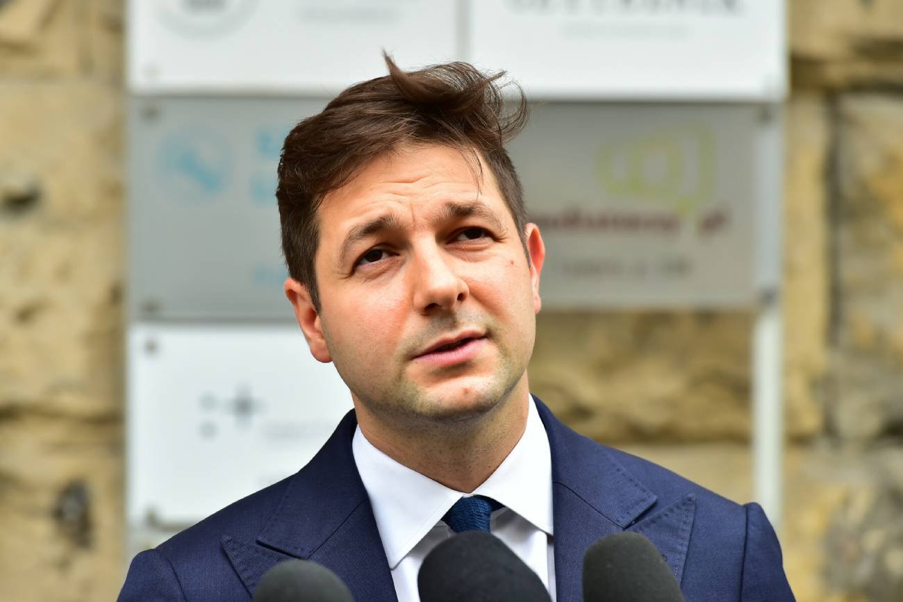 Patryk Jaki skomentował na konferencji prasowej sądową porażkę PiS w trybie wyborczym