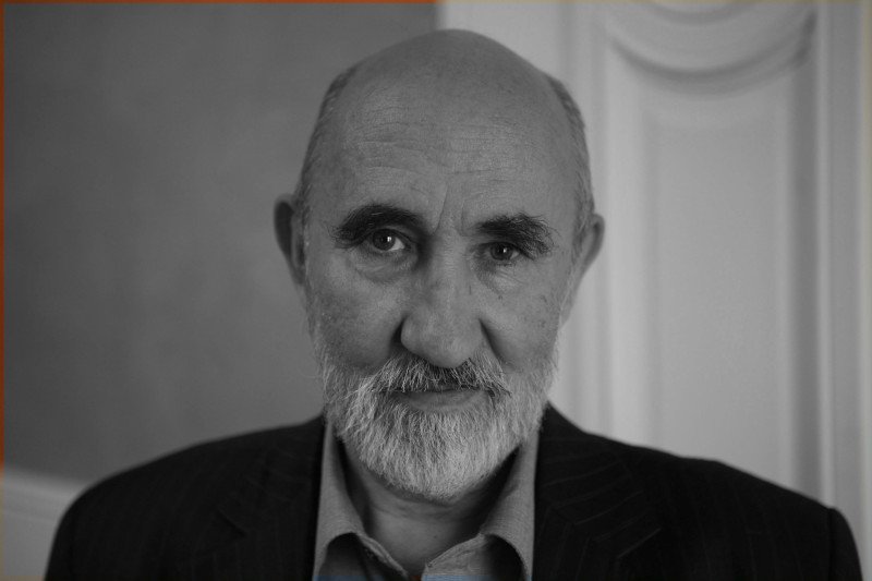 Stefan Bratkowski miał 87 lat.