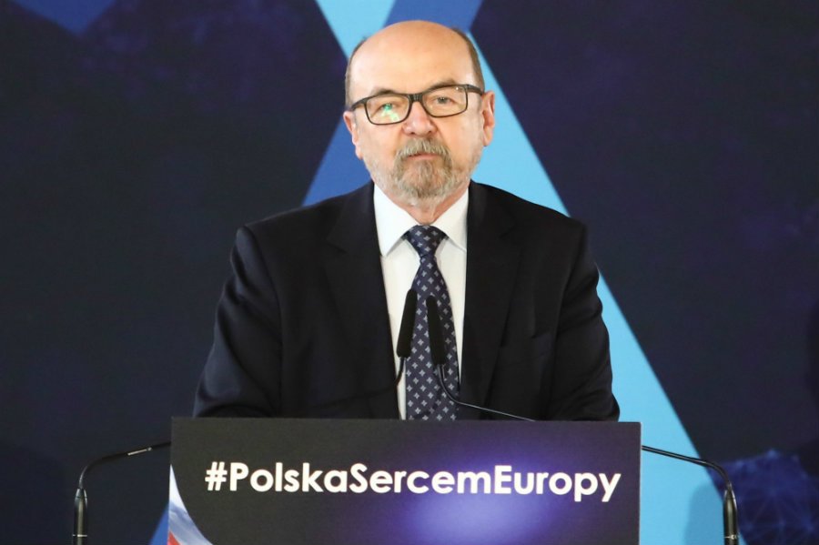 Frakcja ECR kontrolowana przez PiS wyrzuciła Brytyjczyków na dzień przed Brexitem - podaje serwis Politico Playbook.