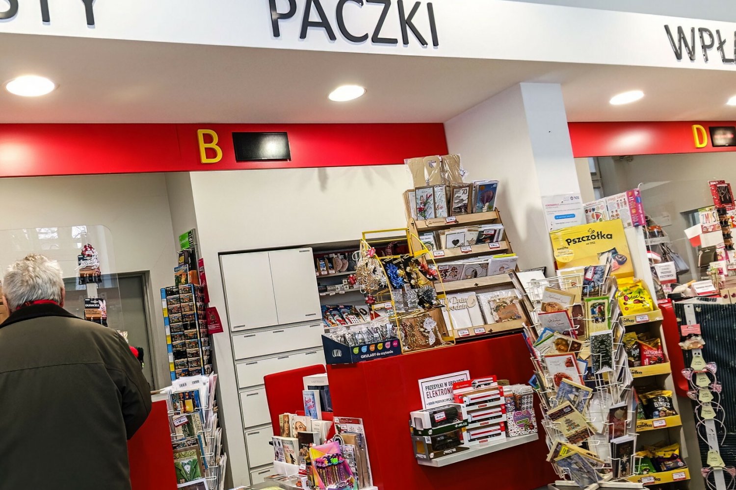 Pocztę Polską czekają wielkie zmiany. Zniknie wszechobecny bazar.