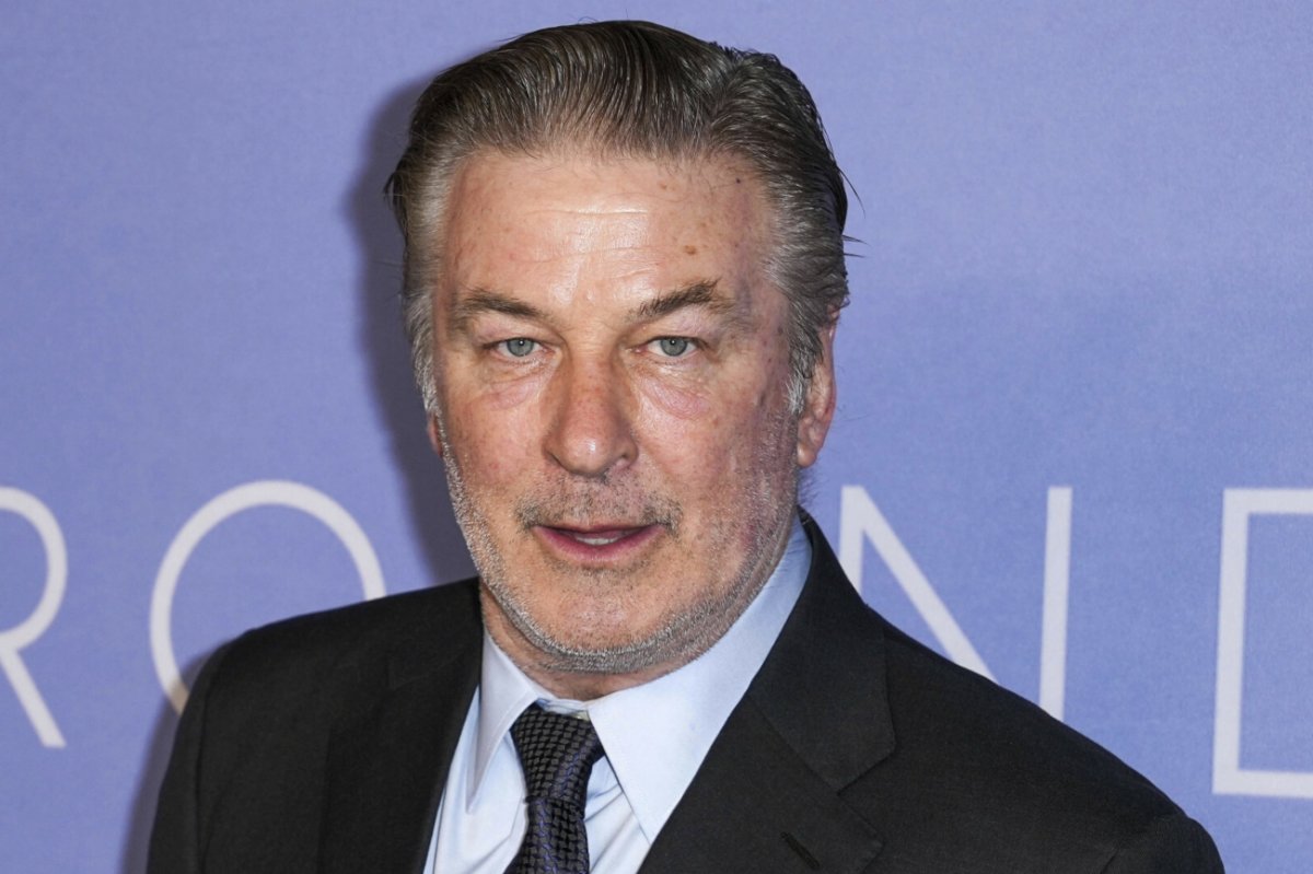 Alec Baldwin nie przyznaje się do spowodowania śmierci Halyny Hutchins naTemat.pl