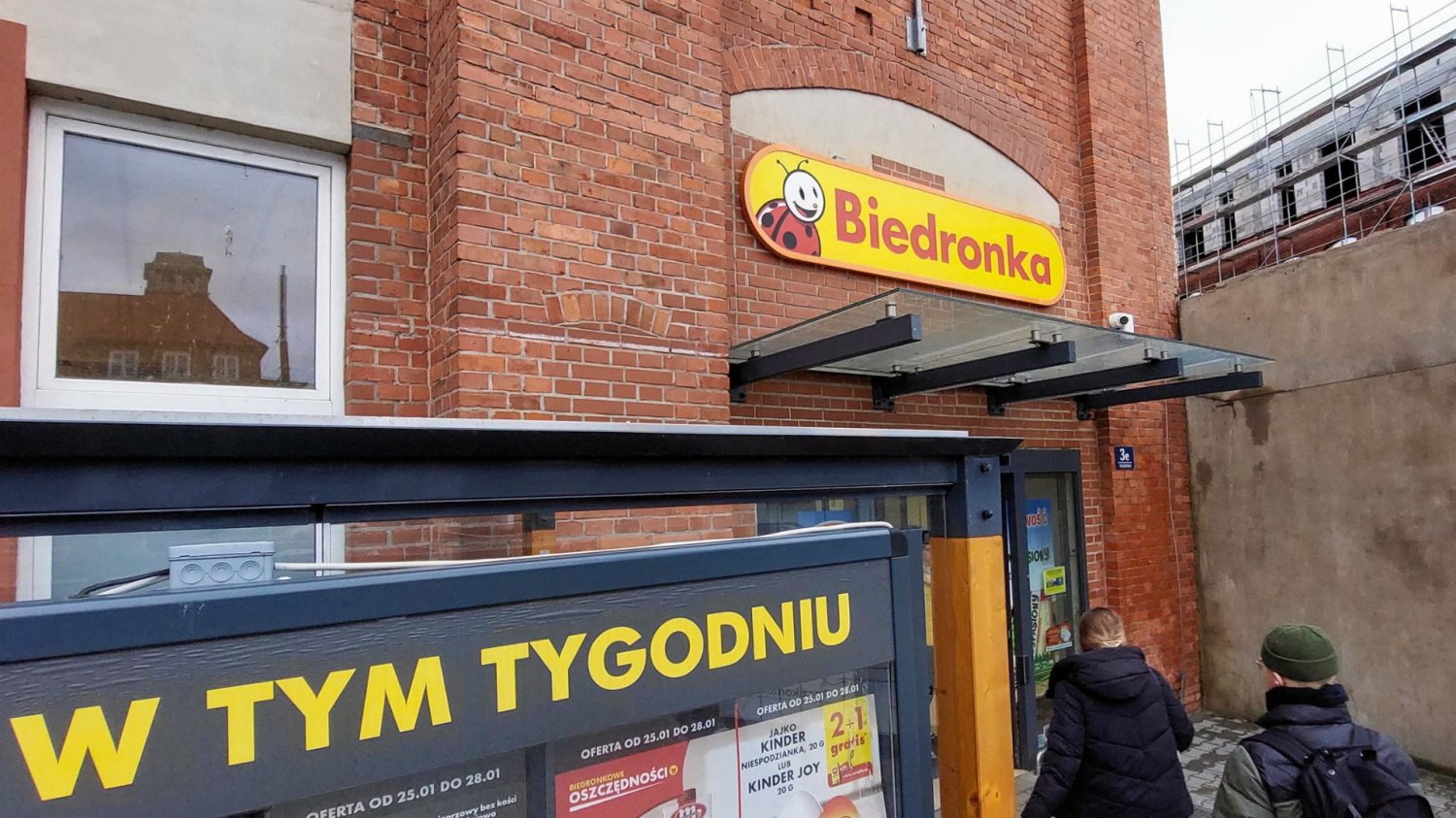 wejście do Biedronki