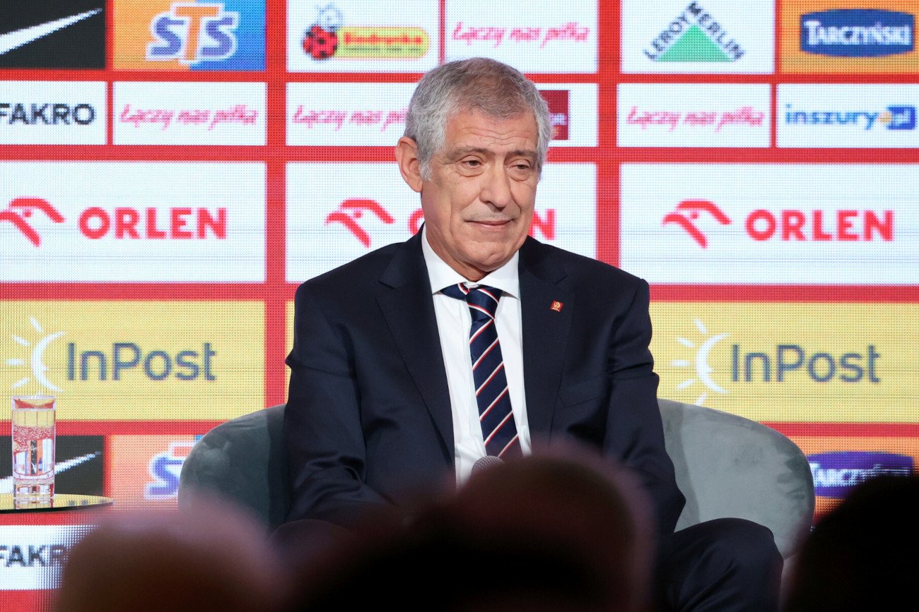 Selekcjoner Fernando Santos ma dzisiaj spotkać się z Robertem Lewandowskim.