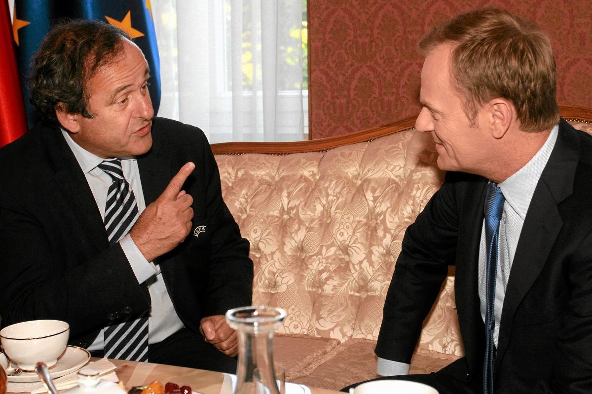 Szef UEFA Michel Platini i premier Donald Tusk