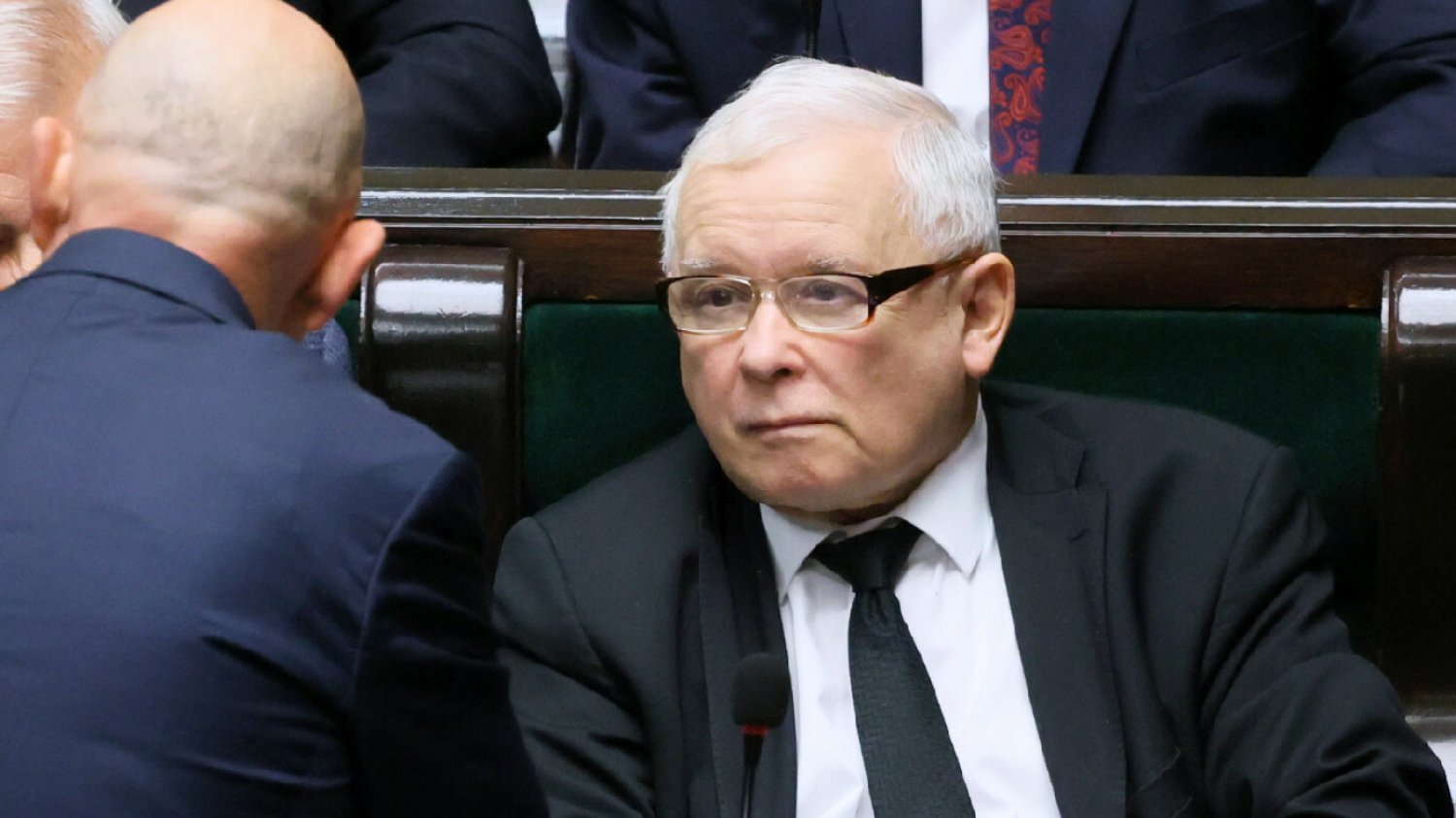 Sondaż. Kaczyński ogłosił 800 plus i... spadło mu poparcie.