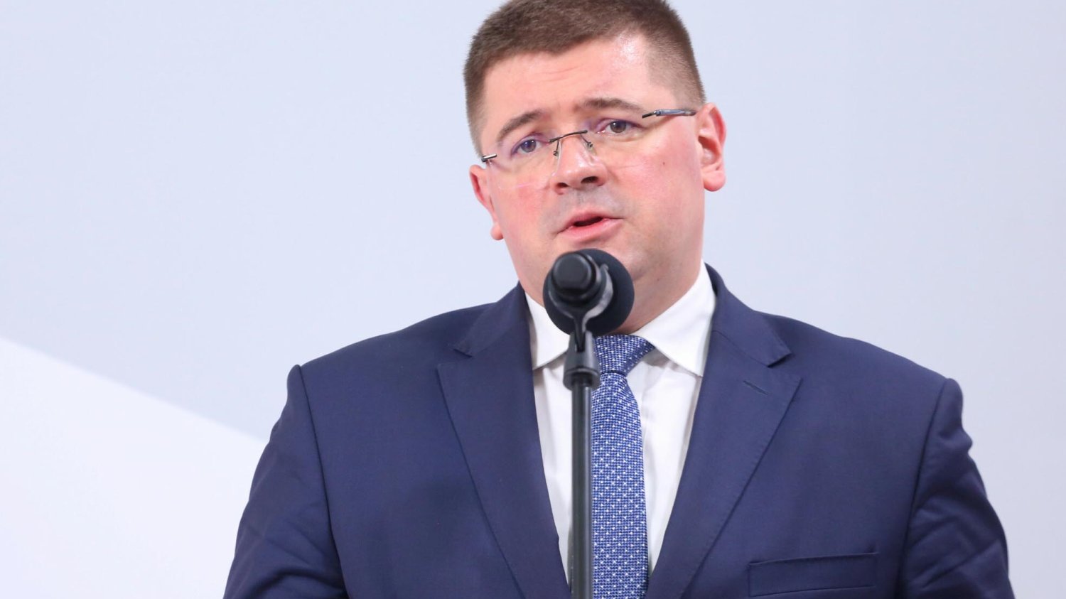 Wiceminister MEN o "ekoindoktrynacji" w szkołach.