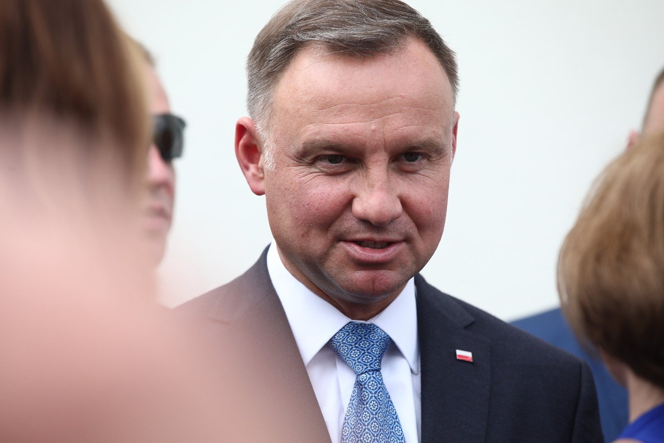 Wszyscy ostrzegają przed czwartą falą, w innych krajach nie od dziś słychać apele przywódców o szczepienia. Ale głosu prezydenta Andrzeja Dudy nie słychać.