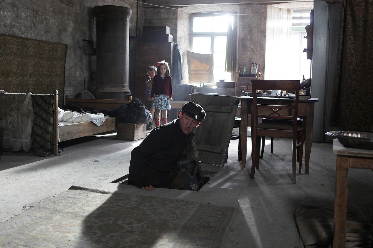 Kadr z filmu Agnieszki Holland "W ciemności"