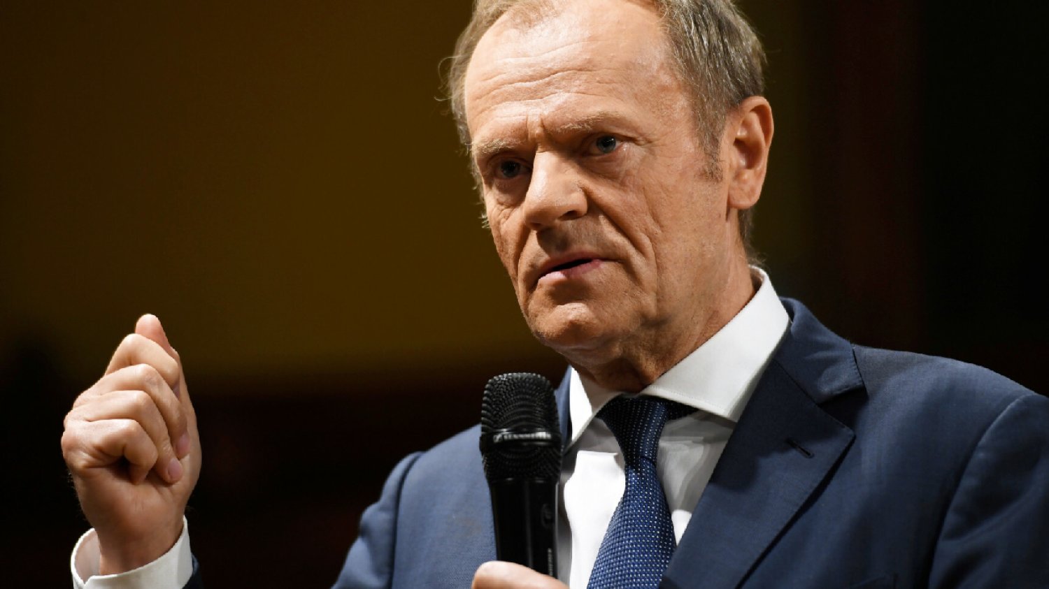 Konferencja Donalda Tuska ws. Tauronu i Rafako. "Wy nie możecie upaść".