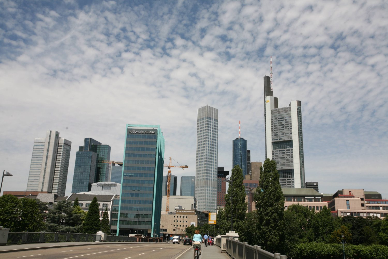 42-letni mężczyzna, który zaatakował we wtorek w centrum Frankfurtu, to Polak.