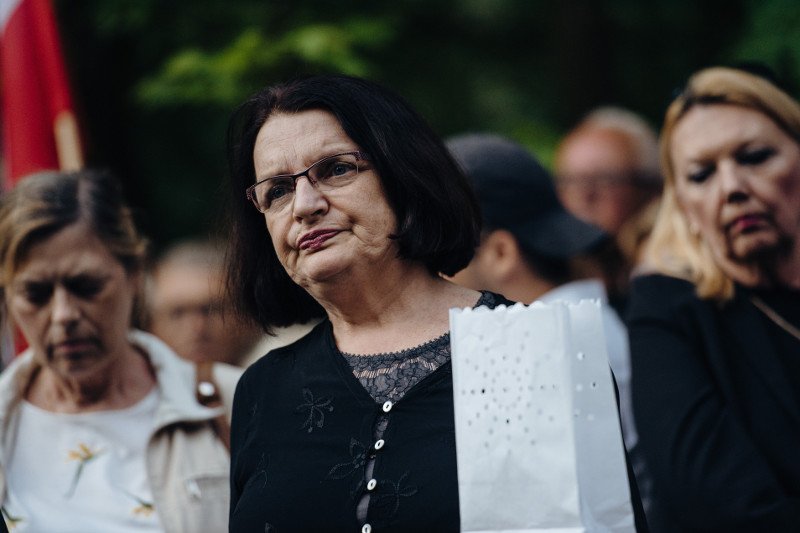 Małgorzata Rybicka podczas ekshumacji zwłok męża Arkadiusza Rybickiego na cmentarzu Srebrzysko w Gdańsku