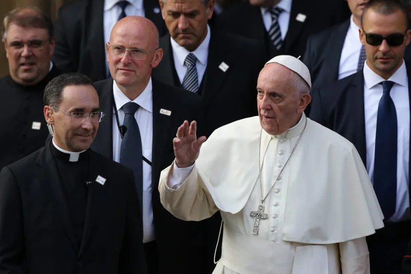 Papież Franciszek kwestionuje słowa Jana Pawła II?