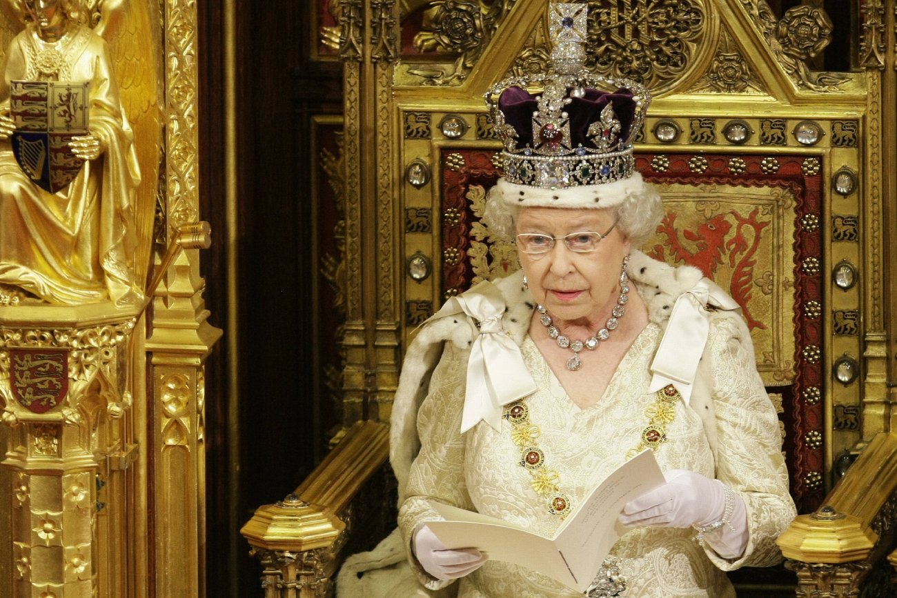 Królowa Elżbieta II napisała przemówienie na wypadek wybuchu III wojny