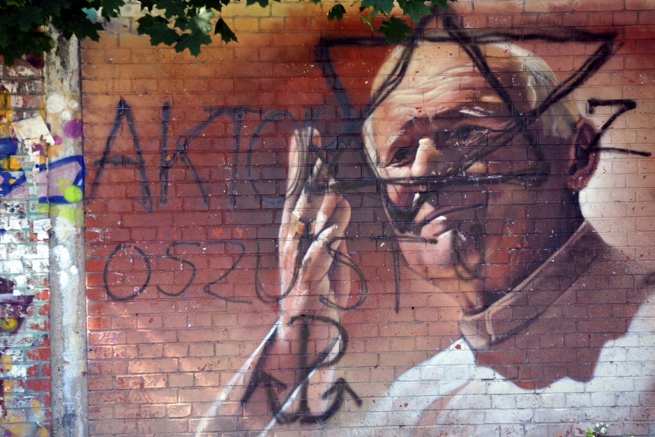 Sondaż, co Polacy myślą o papieżu po emisji reportażu TVN Gutowskiego.