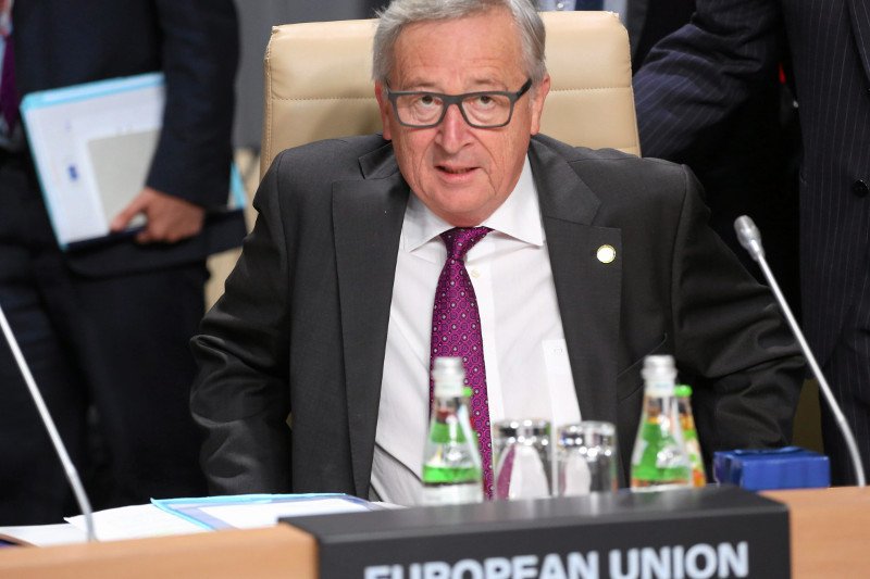 Jean-Claude Juncker, przewodniczący Komisji Europejskiej wywołuje wiele plotek swoim zachowaniem