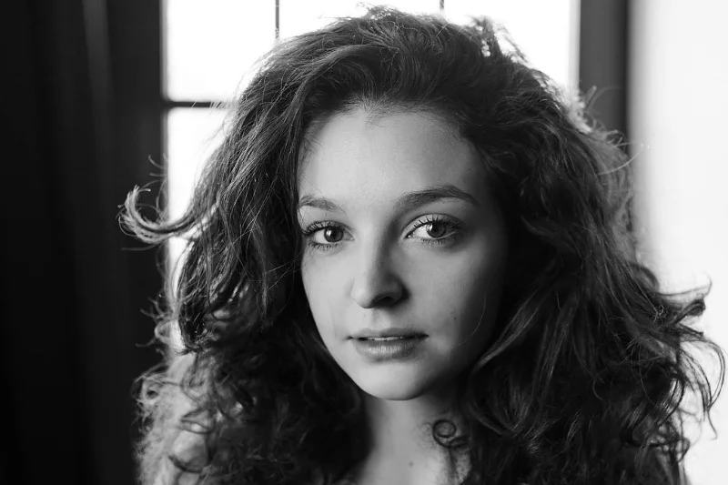 Maria po raz drugi współpracowała na planie zdjęciowym razem z mamą Kingą Dębską przy filmie "Zabawa zabawa"