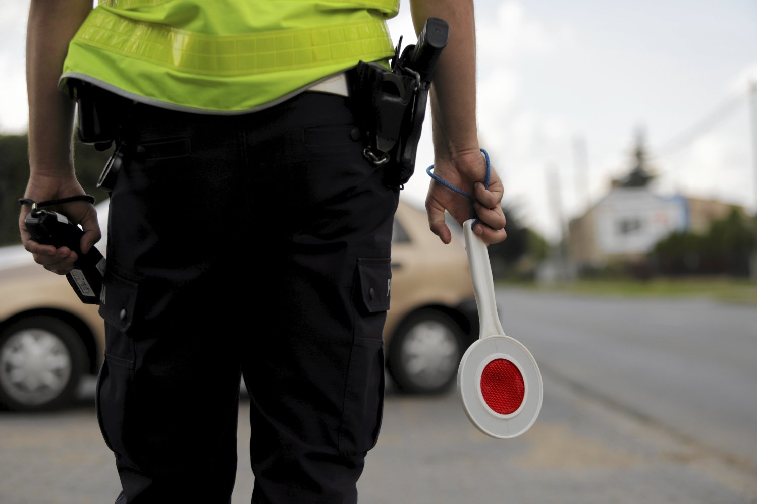 Nie zawsze musisz zatrzymać się do kontroli drogowej. W tych sytuacjach odradza choćby policja