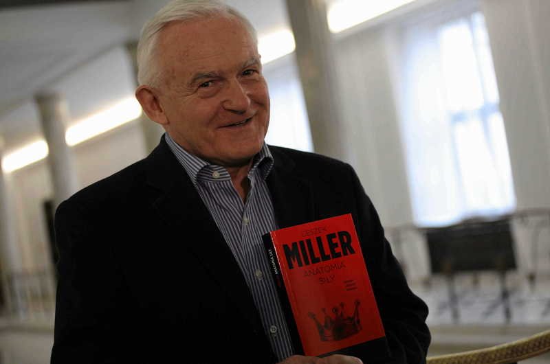 Leszek Miller w "Anatomii siły" opisuje historię III RP z perspektywy lewicy.