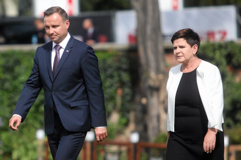 Premier poucza prezydenta. Pytana o kwestię sądów, mówi, że podstawą jest "jedność obozu dobrej zmiany".