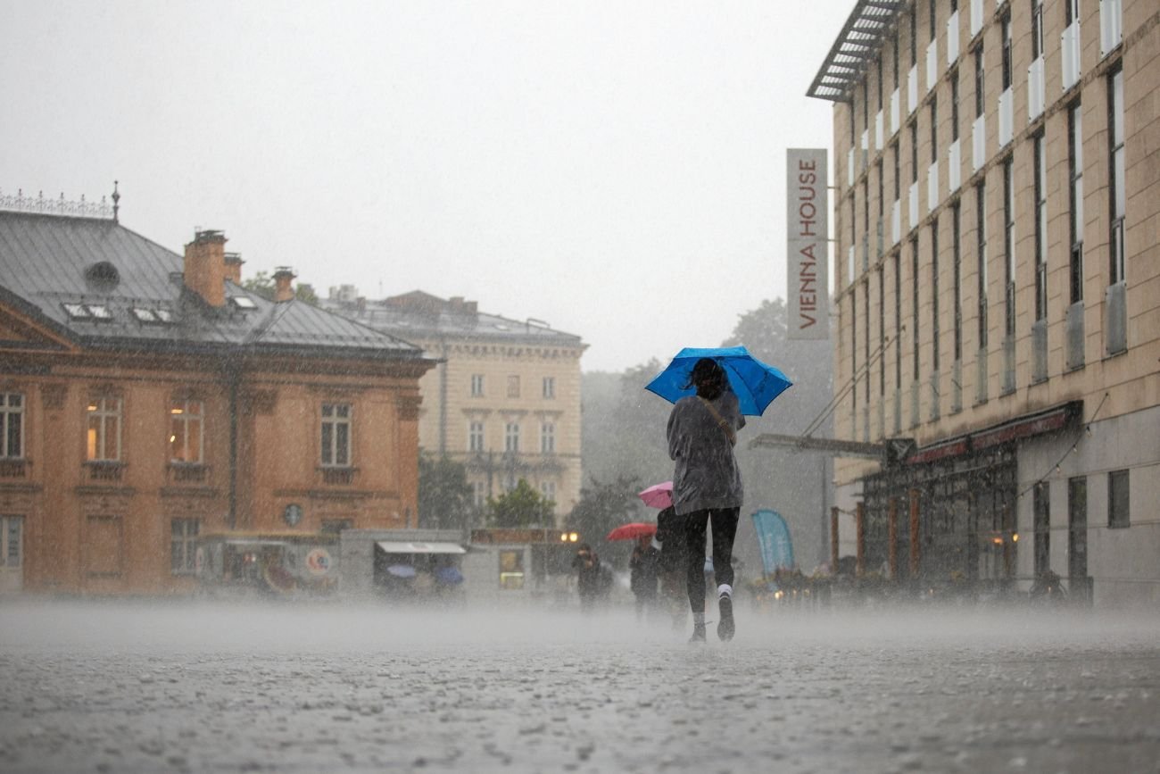 Wtedy naprawdę ma przestać padać. Najnowsze prognozy od synoptyków IMGW
