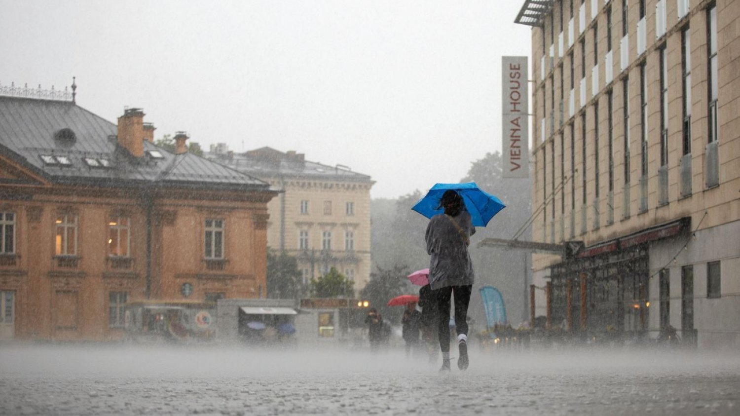 Wtedy przestanie padać. Najnowsze prognozy od synoptyków IMGW. Kiedy przestanie padać? Najnowsza prognoza pogody IMGW.