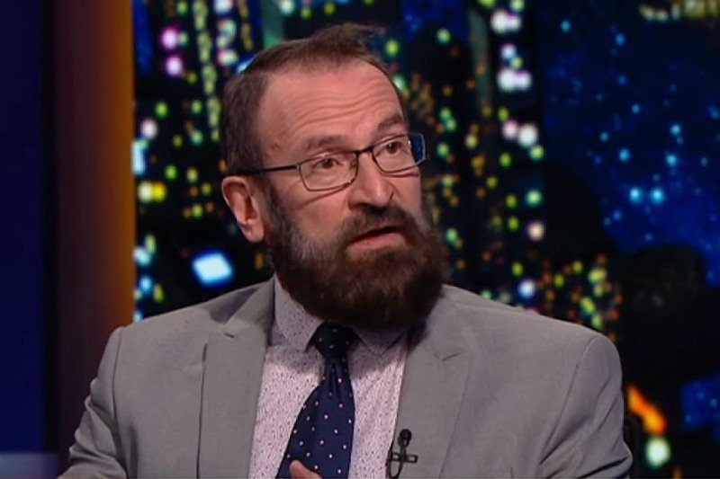 Konserwatywny europoseł z Węgier József Szájer przyłapany na uczestnictwie w seks party w Brukseli. Jednym z mężczyzn, który miał z nim przebywać nago, był Estończyk.