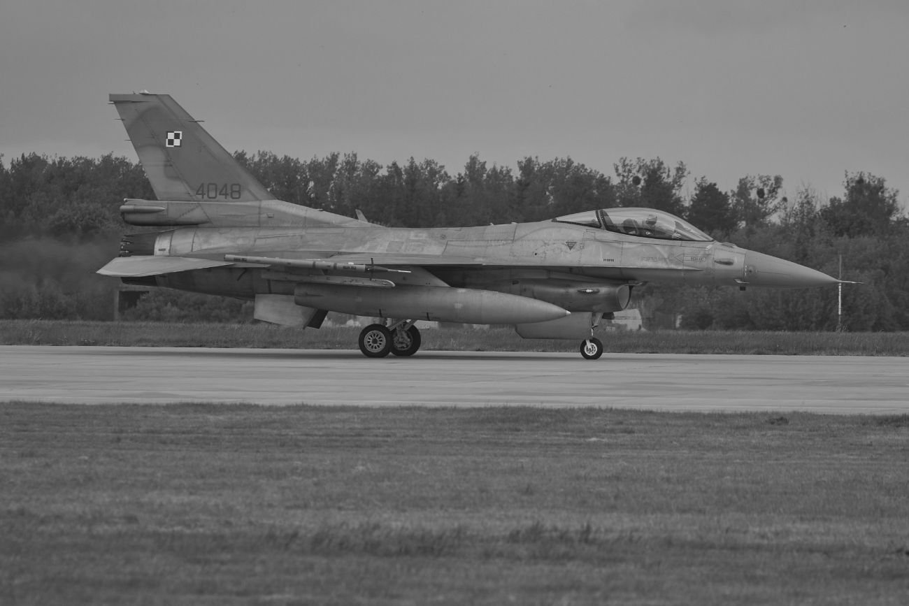 Wiadomo, co z pogrzebem pilota F-16, który zginął w katastrofie. Wiadomo, co z pogrzebem pilota F-16, który zginął w katastrofie.