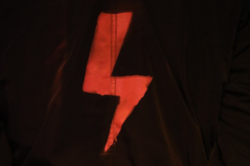 Nauczycielowi nie spodobała się grafika, którą uczennice umieściły obok swojego nazwiska w trakcie zdalnej lekcji.