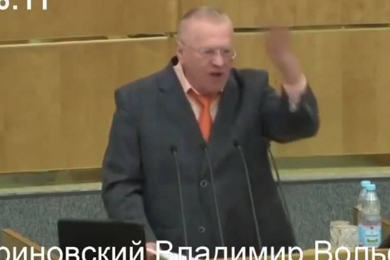 Władimir Żyrinowski od 20 lat głosi kontrowersyjne hasła. Jednak dzięki nim cały czas zasiada w rosyjskiej Dumie