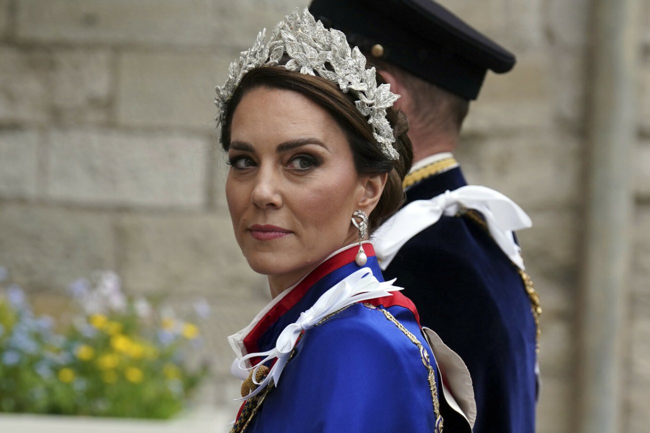 Królowa Kamila ma konflikt z księżną Kate? Chodzi o tytuły dla jej rodziców