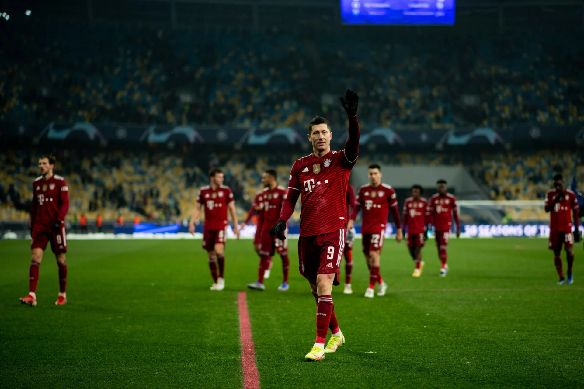Robert Lewandowski i jego Bayern Monachium w środę sprawdzą w 1/8 finału Ligi Mistrzów Red Bull Salzburg