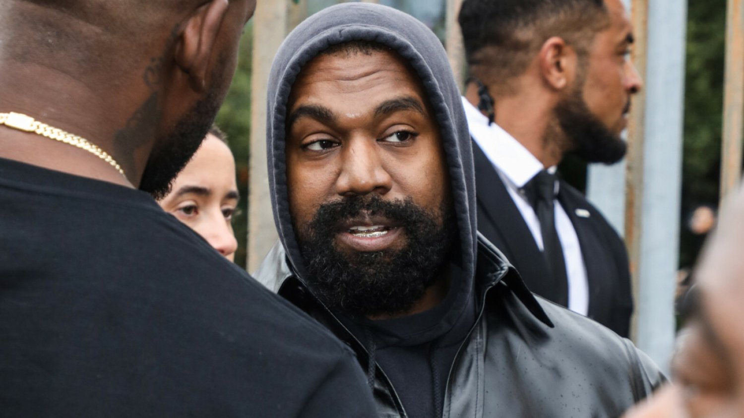 Kanye West został zablokowany przez portale społecznościowe za mowę nienawiści i antysemityzm.