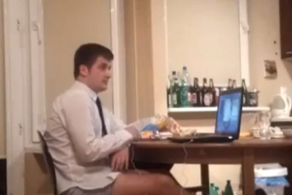 Sprawca całego zamieszania, który nadawał nie z USA, ale z Warszawy.