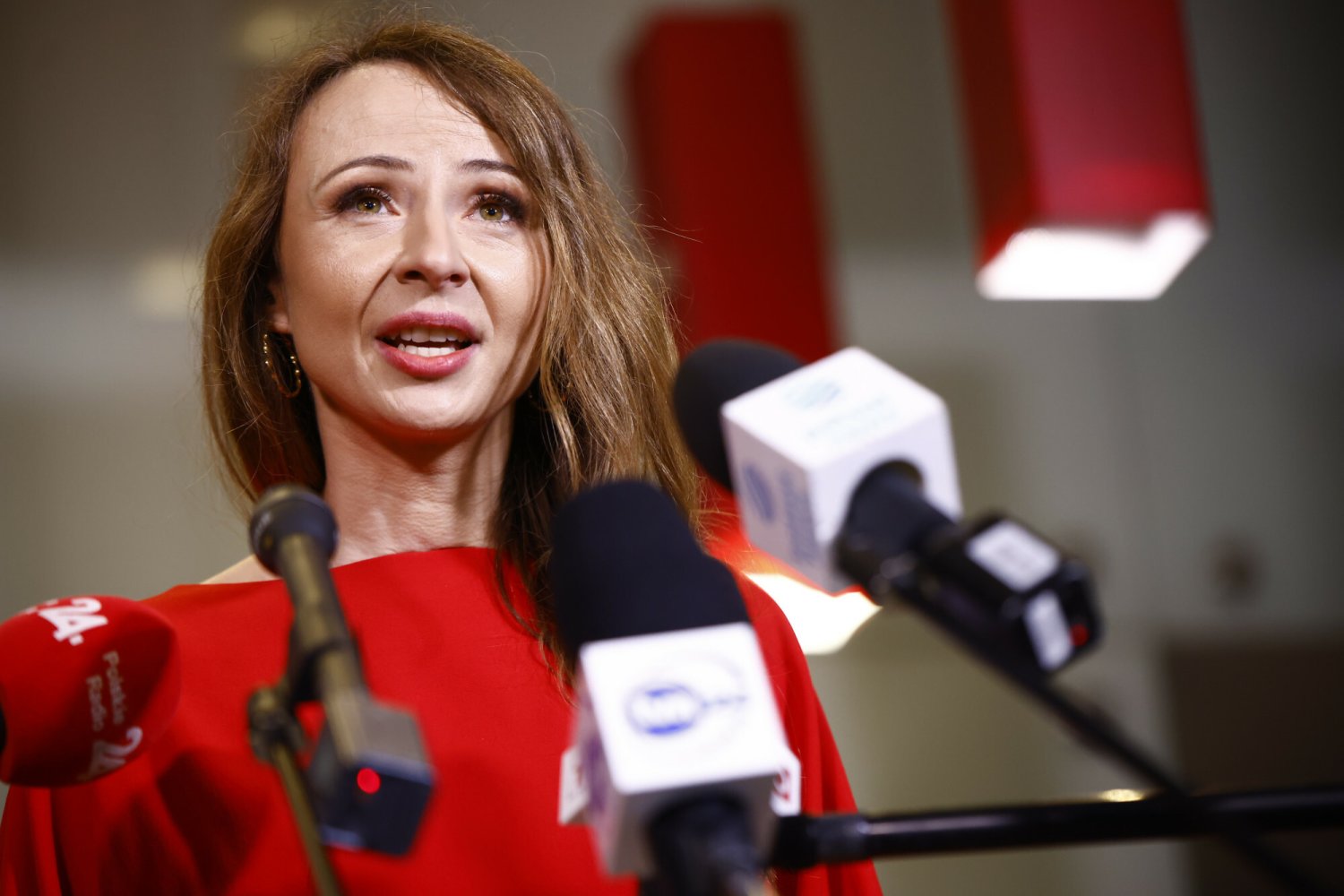 Agnieszka Dziemianowicz-Bąk zdradziłą, od kiedy polskie rodziny mogą spodziewać się wyższych świadczeń