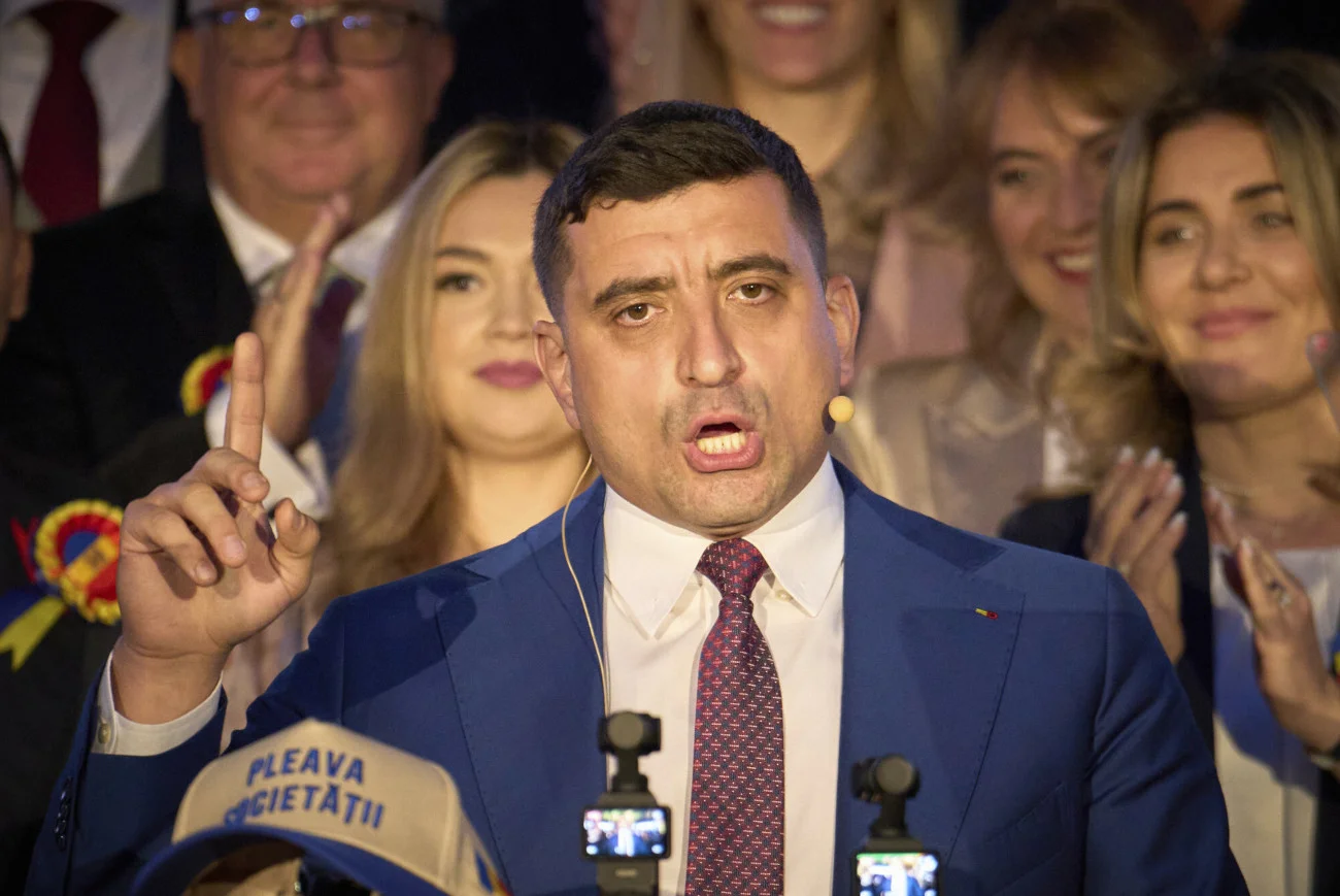 Skrajnie prawicowy George Simion przegrał wybory w Rumunii. Teraz chce ich unieważnienia.
