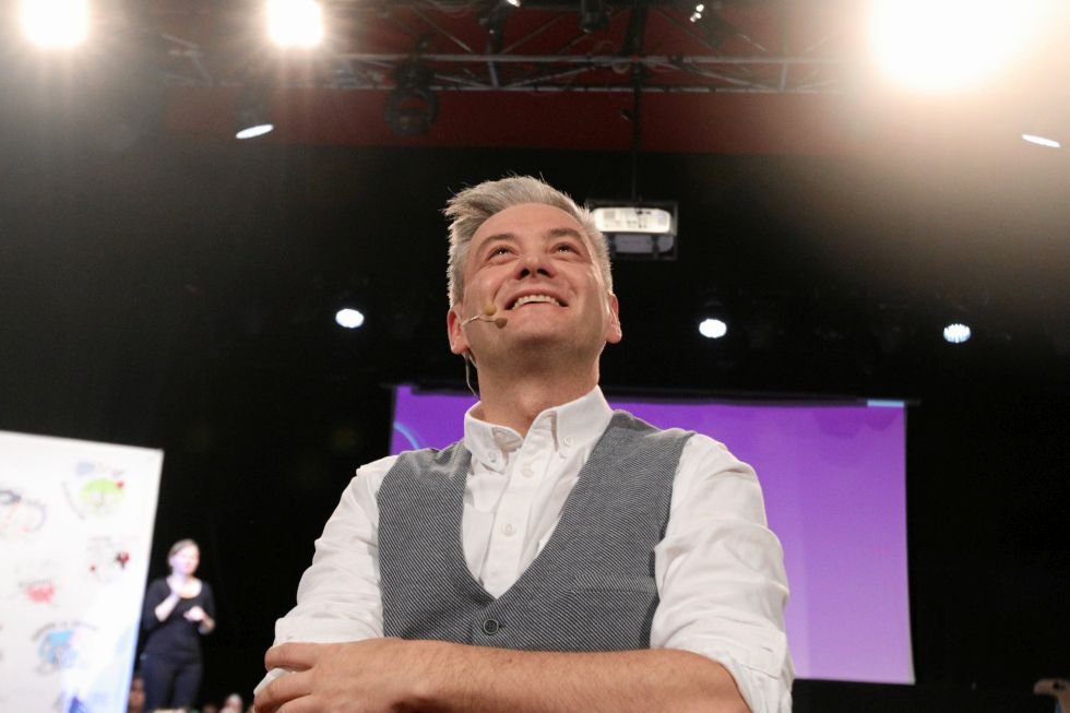 Robert Biedroń podczas warszawskiej "Burzy mózgów" jak nazywa spotkania z sympatykami w całej Polsce.