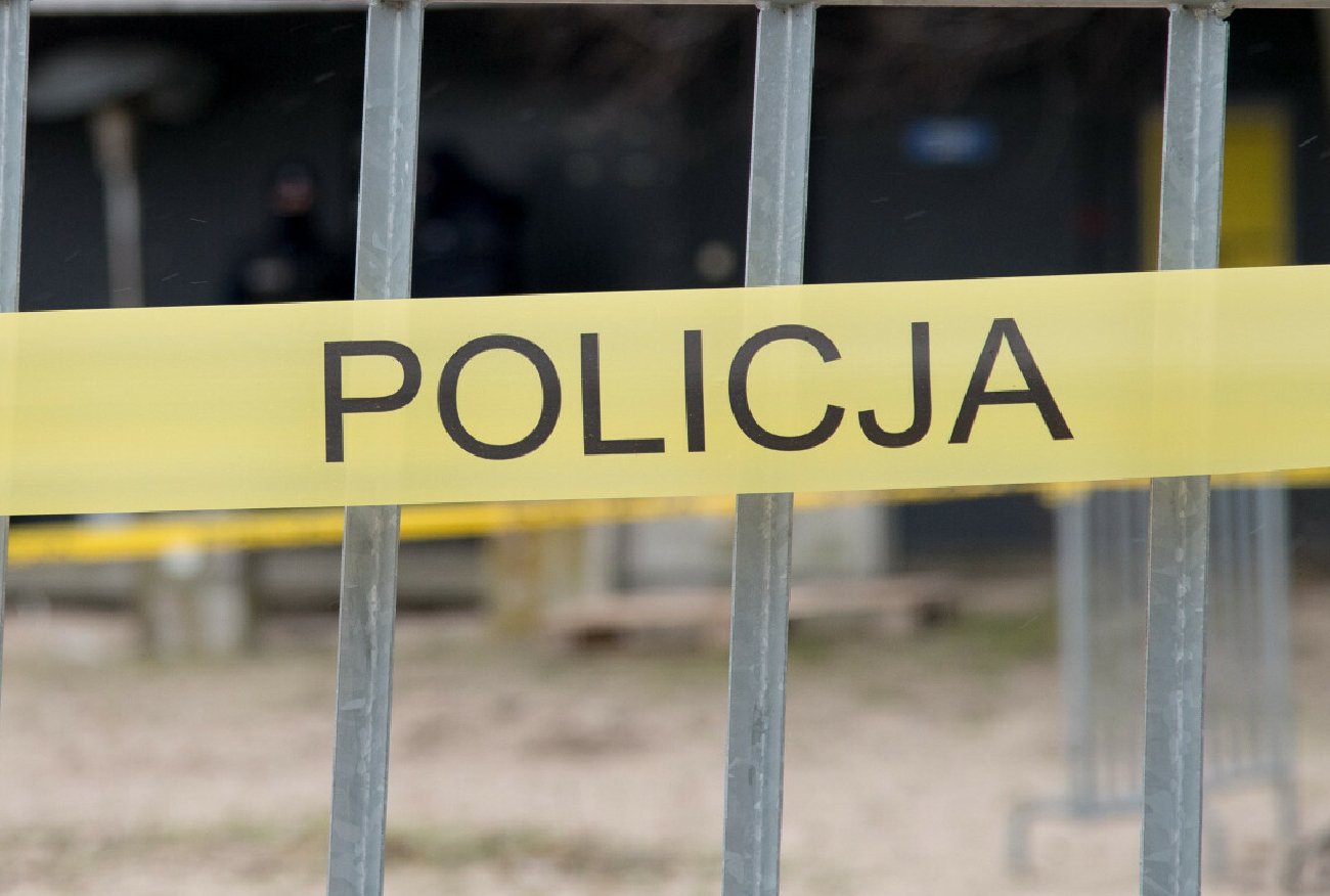 Lipsko. 19-latek dachował i uderzył w drzewo. Razem z nim zginął 18-latek.